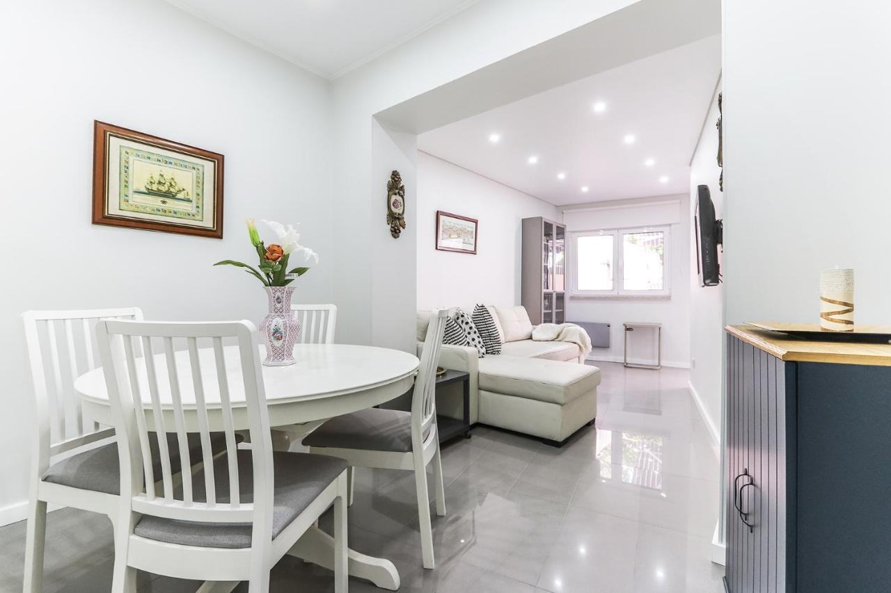 Vita Portucale ! Moscavide Casa Branca W/ Terrace Lisbon Bagian luar foto